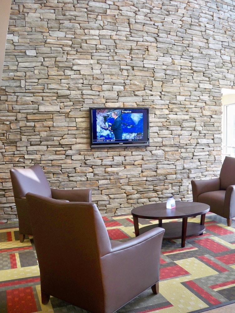 Red Roof Inn & Suites Beaumont Exterior photo